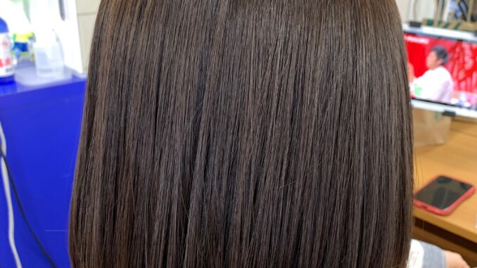 安全カラーで髪の痛みも減って 今ではツヤツヤです ブルーヘアー 安全カラーで髪の痛みも減って 今ではツヤツヤです ブルーヘアー